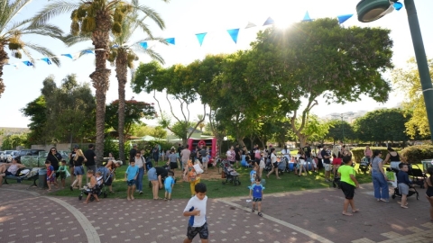 הפנינג מים במרכז דוד (35).JPG