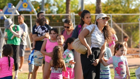 הפנינג מים במרכז דוד (62).JPG