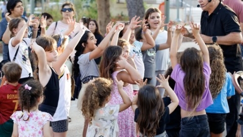 הרקדה וסרט בגינת מגדיאל (19).jpg