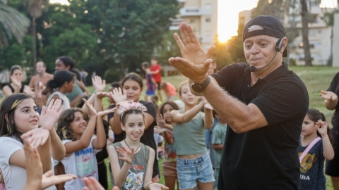 הרקדות והקרנות סרטים בגינות (20).jpg