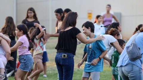 הרקדות והקרנות סרטים בגינות (61).jpg
